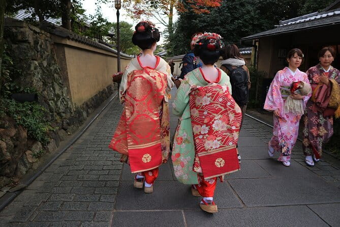 1 Hour Geisha Show in Kyoto - Tea House vs Gion Theater: choose the vibe you want