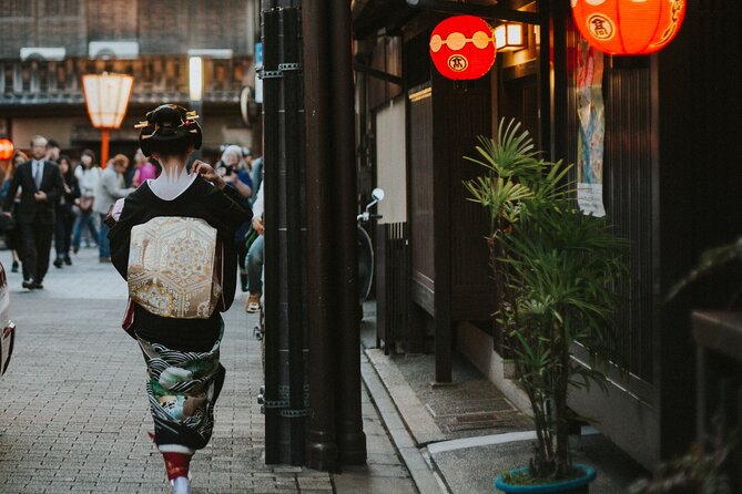 2 Hour Night Walking Tour Throughout Gion with snack - Key highlights worth your attention