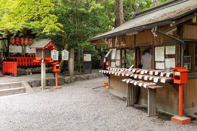Arashiyama Hidden Gems: Walking Tour escaping crowds - Seiryoji Temple and the Shaka Nyorai national treasure