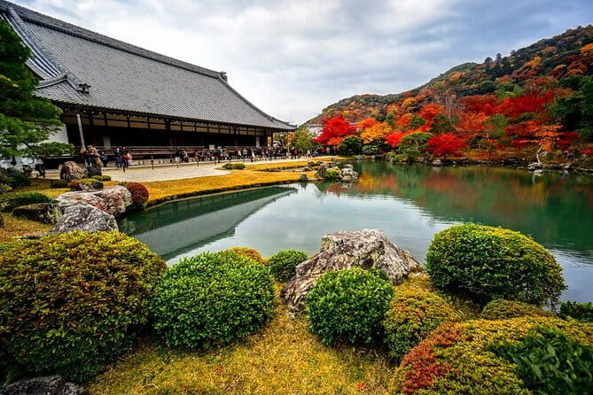 Arashiyama Walking Tour with Optional Sagano Romantic Train Ride - The value of a tight Arashiyama loop (4 hours that feel complete)