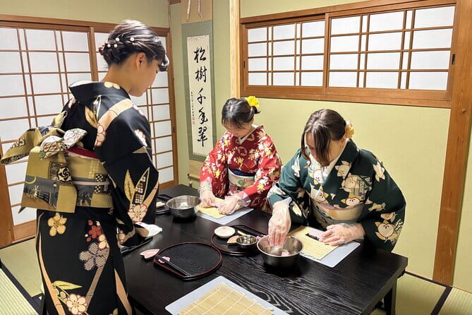 Art Sushi Rolls Experience in 150 Years Old Townhouse Kyoto - What happens before the rolling: orientation + the why behind kazarimaki