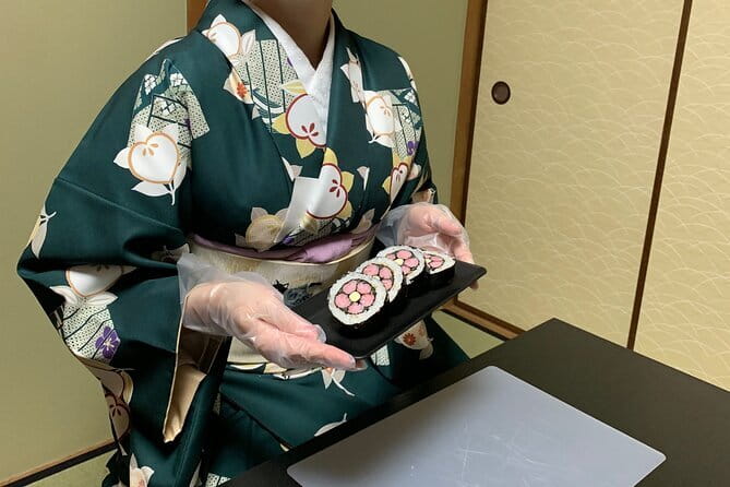 Art Sushi Rolls Experience in 150 Years Old Townhouse Kyoto - Price and value: what $70.54 buys you in Kyoto