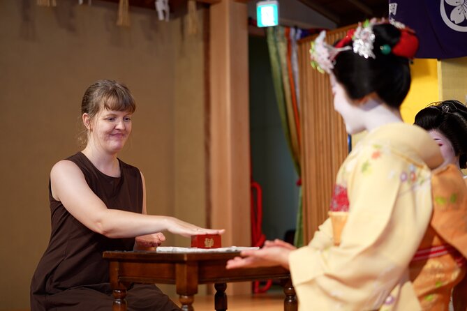 Authentic Maiko Experience＆Kyoto Dinner (Free drink) at Noh Stage - Ozashiki Games and Conversation: The Part You Remember Later