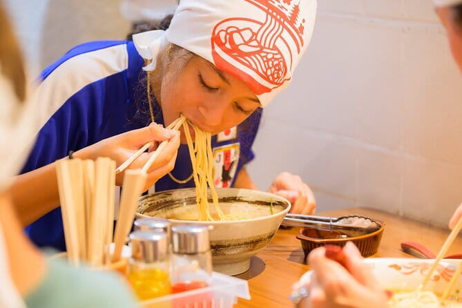 Authentic Ramen Making Experience Near Kyoto Yodo Station - Picking a bowl design and plating your final creation