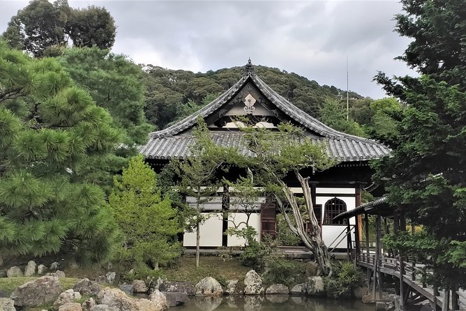 Carefree Private Exploration of Fushimi Inari, Gion, Kiyomizudera, and More - Sannenzaka and Ninenzaka: the stone-street climb toward Kiyomizudera