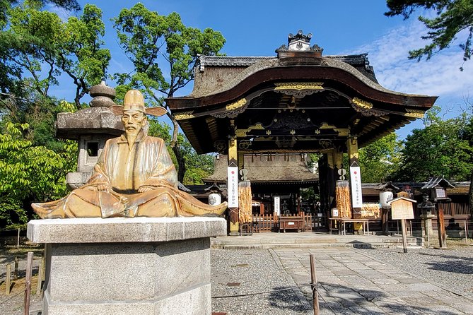 Dark Kyoto Tour - Toyokuni Shrine: Hideyoshi’s Presence and the Power of Memory