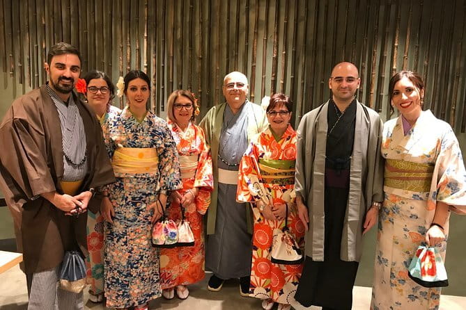 Experience Kimono in Kyoto - A 1-Hour Kyoto Kimono Makeover, Starting in Higashiyama
