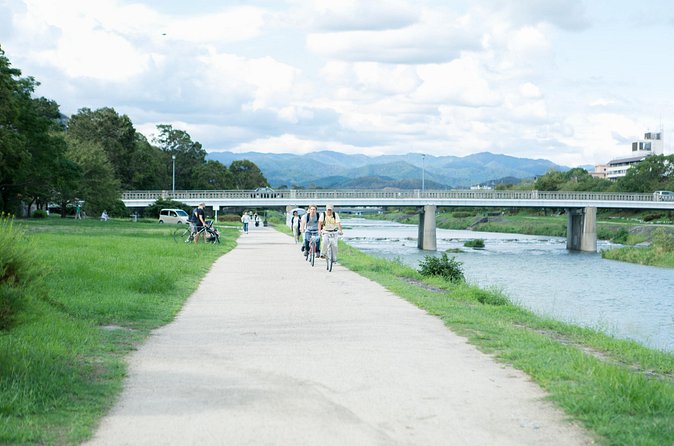 Explore Hidden Alleyway with a Local Expert (Afternoon Tour) - Kashiwayacho and the Kamo River pause that feels local