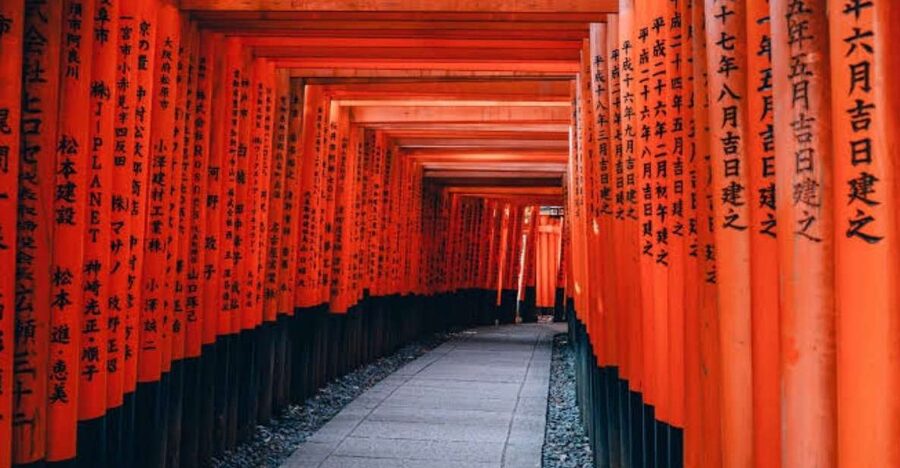 From Osaka/Kyoto: Private Kyoto & Nara Day Trip with Pickup - Pickup and the English-speaking host role (what you gain)