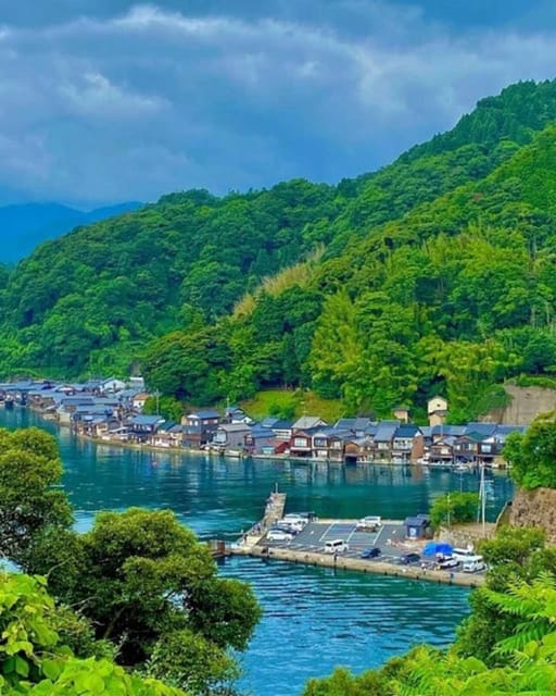 FromOsaka/Kyoto:Hiroshima & Miyajima Private Tour with Lunch - Miyajima Island: Ferry Time, Soft Sea Air, Deer Vibes