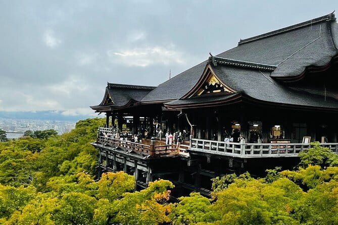 Full-Day Kyoto Group Tour with an Expert Local Guide - Stop 5: Gion, the Famous District, and What to Notice Beyond the Postcards