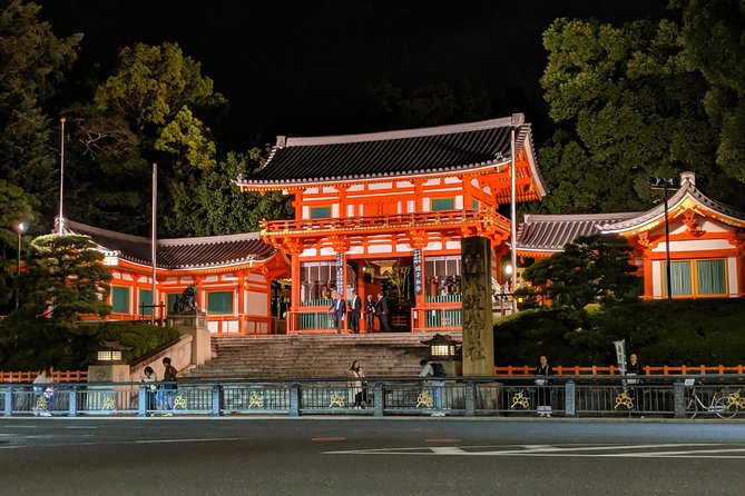 Gion Night Walking Tour - Gion Shirakawa: past the high-end scene, still unmistakably Gion