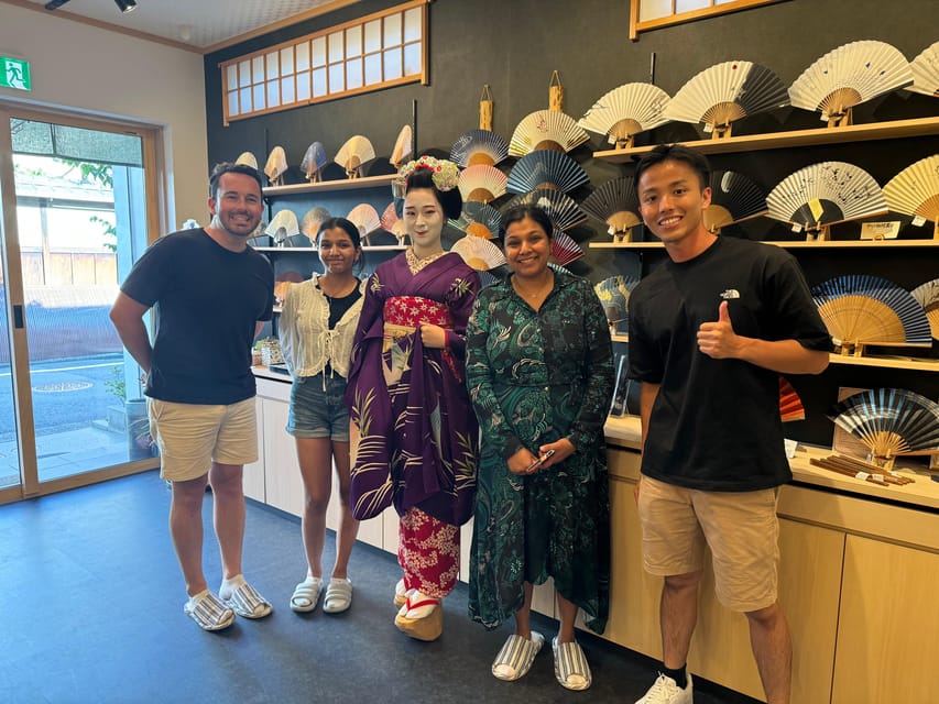 Gion Walking Tour, Geisha Show and Japanese Game in Kyoto - Who this tour suits best in Kyoto