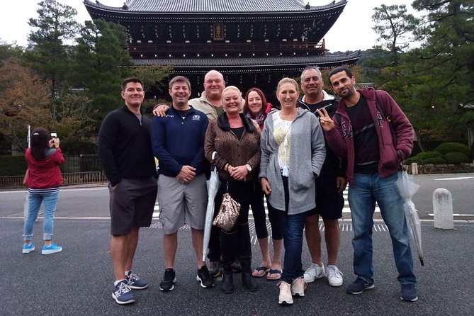 Guided Gion Tour: Explore Kyoto’s Historic Geisha District - Start point in Gion: Hanamachi vibes and fast picture wins