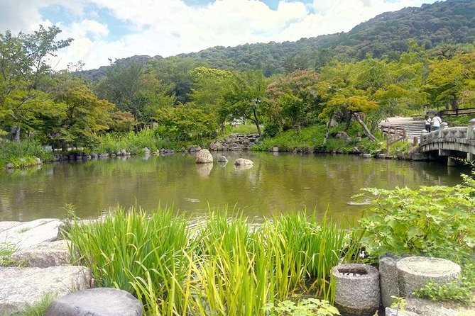 Guided Gion Tour: Explore Kyoto’s Historic Geisha District - Chion-in Temple Gate: the architecture stop that anchors your route