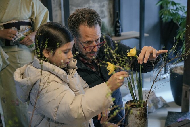 Ikebana Traditional Japanese Art of Flower Arranging - Meeting point in Kamigyo Ward: how logistics affect the experience