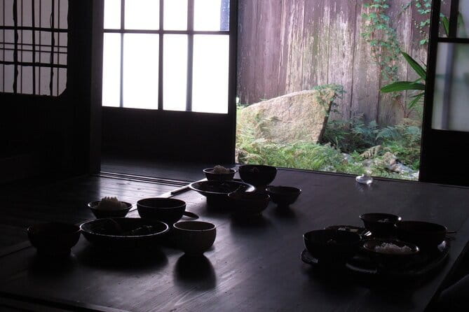 Japanese Cuisine Cooking Class in Kyoto - Small group energy and bilingual teaching in practice