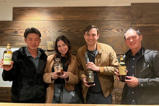 Japanese whiskey tasting; relaxed and educational in the bar - Where the Geisha district fit matters for your night