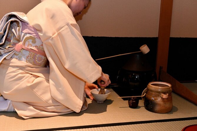 Kimono Tea Ceremony Experience at Kyoto Orizuruya Gion - Gion Setting at Orizuruya, Where the Ceremony Actually Feels Calm
