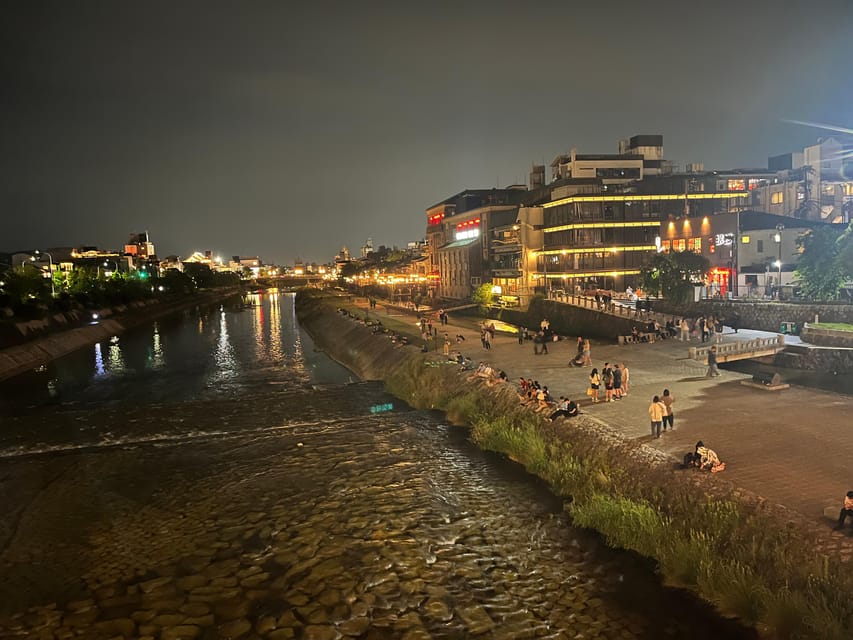 Kioto: Gion Tour, recorrido a pie (Español/Castellano) - Cherry blossom season changes the route