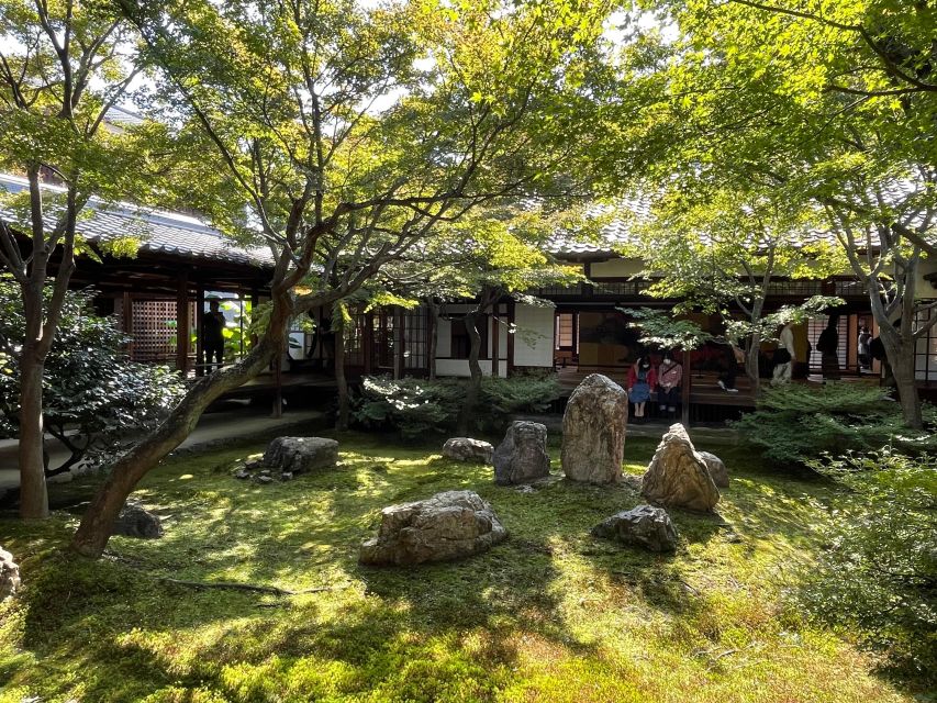 Kiyomizu Temple and Backstreet of Gion Half Day Group Tour - Kiyomizu-dera in about 1 hour, your slow-and-sure first taste