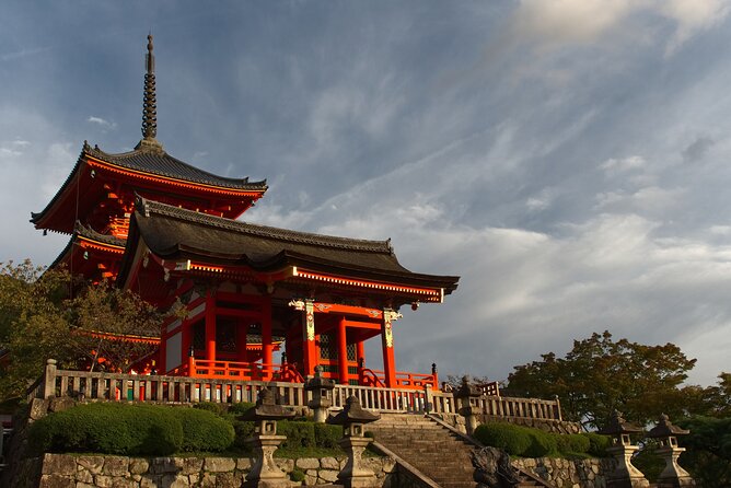 Kiyomizudera, Higashiyama and Yasaka Shrine Guided Walking Tour - Key things to know before you go