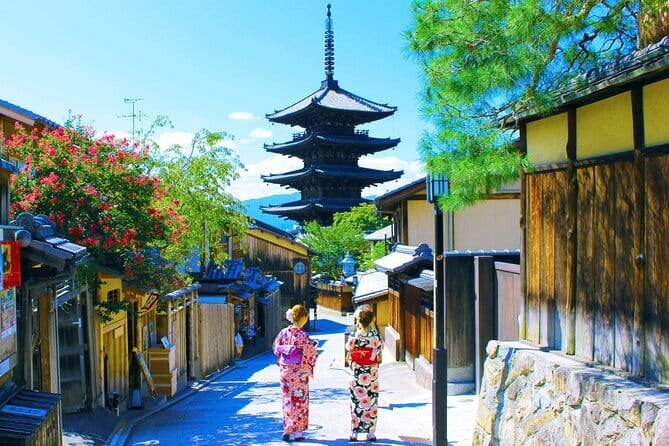 KIYOTO’s Kyoto Private E-Cycling Tour: Highlights & Hidden Gems - Yasaka Pagoda, Yasui-Konpiragu, and the Gion Glide