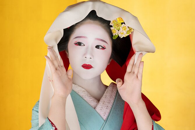 Kyomai Dance by Maiko Geiko and Visits of Gion Art Museum Kyoto - The Gion Kobu Kaburenjo theater prelude: tradition without the ceremony