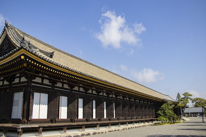 Kyoto: 1,001 Kannon Statues at Sanjūsangen-dō Temple - The 33-ken hall and why the room is built this way