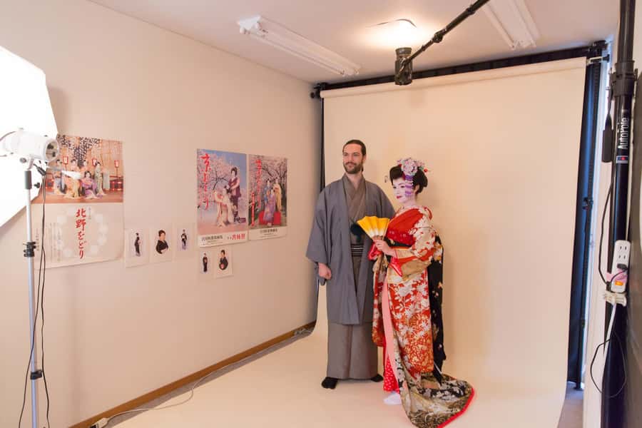 Kyoto: 2-Hour Maiko Makeover and Photo Studio Shoot - Photo Studio Shoot: Posing Coaching Plus AC Comfort