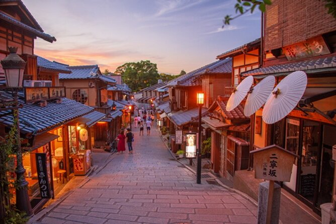 Kyoto 5-Star Geisha Night Walk: Small-Group Authentic Experience - The Oldest Temple, Zen Thoughts, and Why Shrines Belong in This Tour