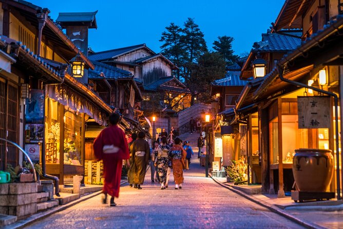 Kyoto 5-Star Geisha Night Walk: Small-Group Authentic Experience - Ninenzaka and Nene-no-Michi: Two Lanes, One Mood Shift