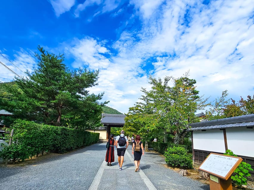 Kyoto: Arashiyama Bamboo, Togetsukyo bridge, Sanso, and more - Price value: $26 for a guided 3-hour highlight run