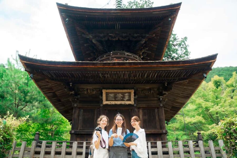 Kyoto Arashiyama tour: Iconic Sights and Hidden Treasures - Arashiyama Bamboo Forest: a focused photo stop with room to breathe