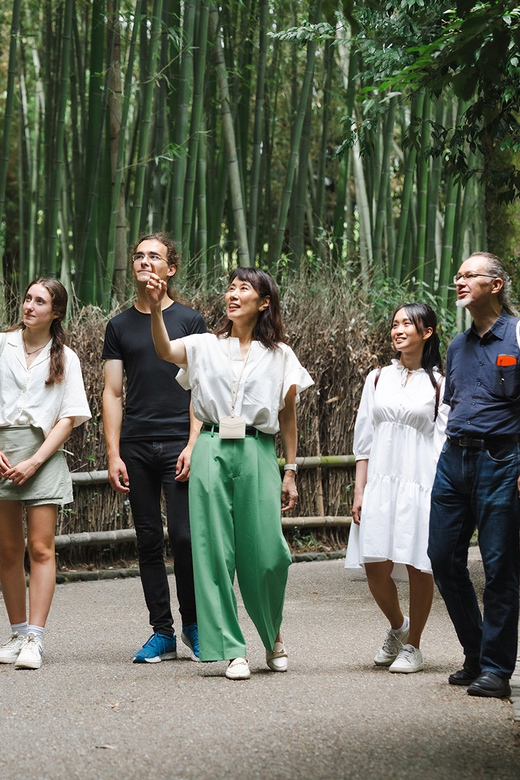 Kyoto: Arashiyama Walking Tour with Local Guide - Bamboo forest walk: the green corridor effect