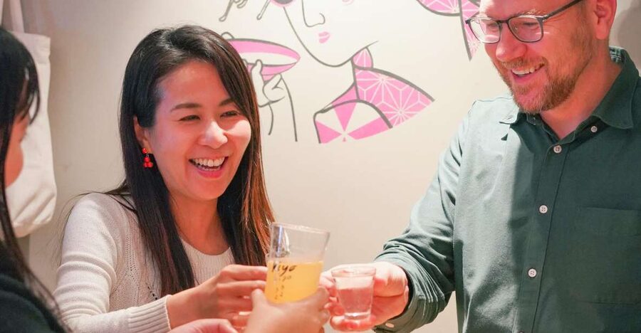 Kyoto : Bar Hopping Tour in Pontocho Alley at Night - Where You Start: Gion Shijo and the Izumo no Okuni Statue Meeting Spot