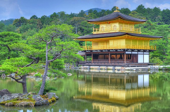Kyoto Bus Tour: Iconic Kinkakuji, Ginkakuji, Kiyomizu Temple - Transport Feel on the Bus: Sharing Seats and Keeping Up