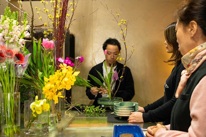 Kyoto Cultural IKEBANA Experience@SEKKA FLOWERS - What you make: classical forms, wabi-sabi, and the tokonoma moment