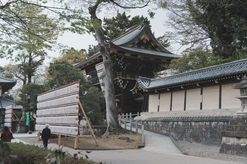 Kyoto Customizable Private Tour with a Local Guide - Should you book this Kyoto Customizable Private Tour?
