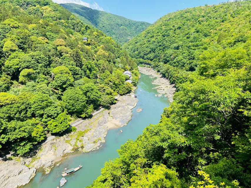 Kyoto Customized Guided, Private Tour - Kiyomizudera Temple in the morning, with terrace views and shopping time