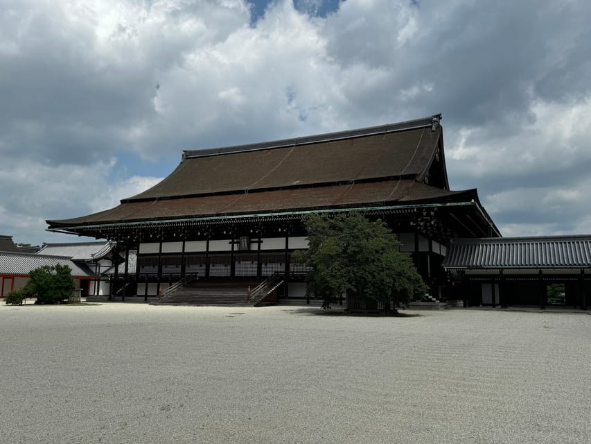 Kyoto: Discover Every Bit of Kyoto Imperial Palace - Serene gardens in Kyoto: the slow part that makes the palace stick