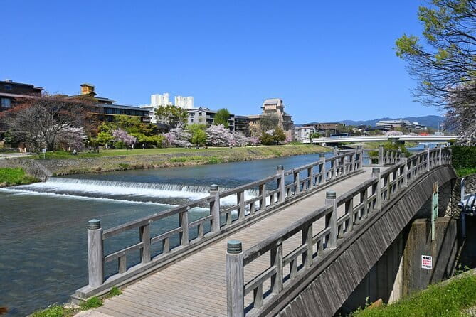 Kyoto E-Bike Tour of Hidden Gems, Backstreets and Temples - Photo Timing, Seasonal Vibes, and What to Aim For
