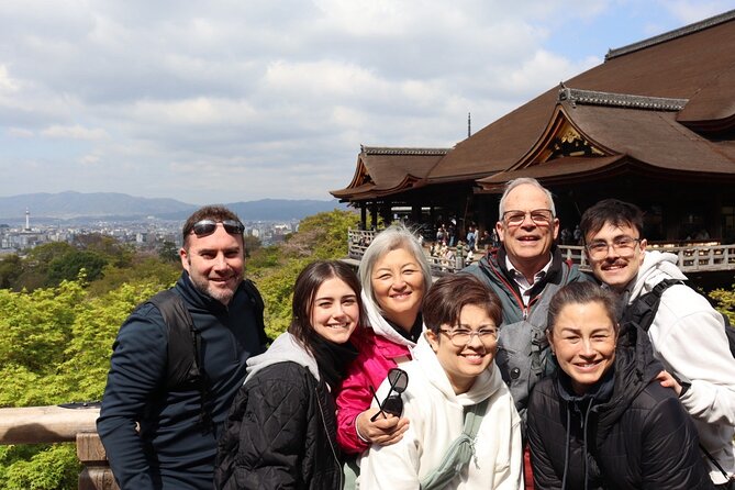 Kyoto Early Bird English Tour: Gion & Higashiyama(Private opt) - Yasakanoto Pagoda at Hokanji: scale, wood, and the nail-less claim