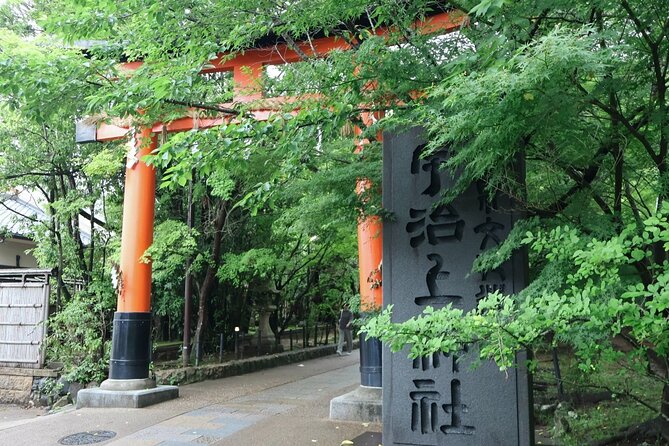 Kyoto Early Bird Tour in Uji and Fushimi Inari - The guide experience, and why Q&A makes the day better