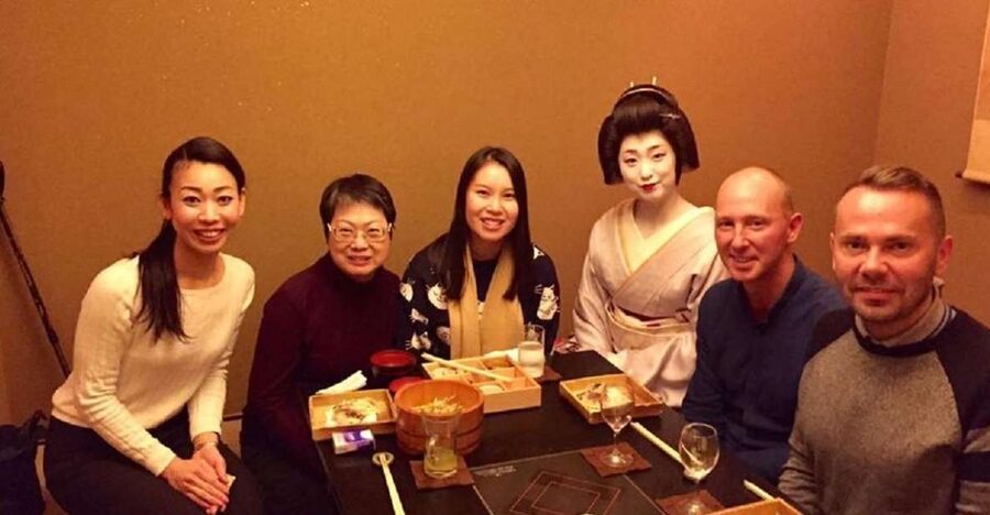 Kyoto Evening Gion Food Tour - Kyoto Snack Stops, Sample Size, and What to Expect
