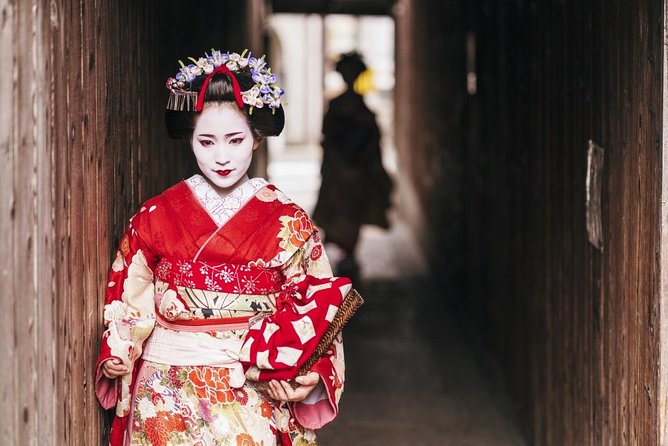 Kyoto Evening Gion Food Tour Including Kaiseki Dinner - From Kamogawa to Gion after 5:00 pm