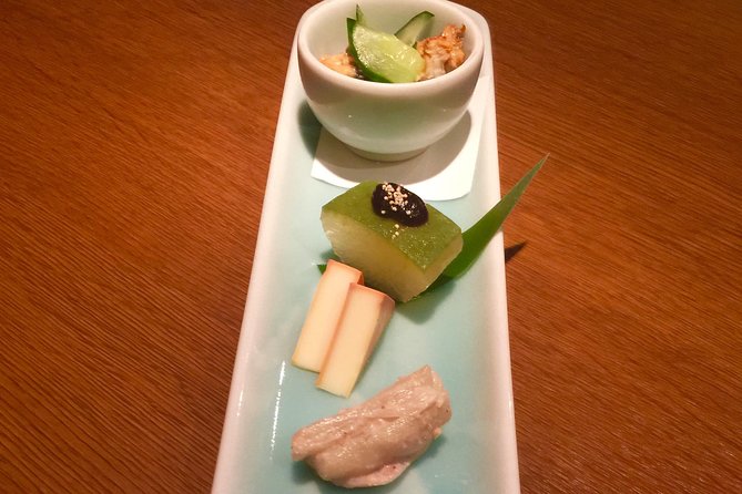 Kyoto Evening Gion Food Tour Including Kaiseki Dinner - Gion Shirakawa: old streets, shrine stops, and Kyoto detail work