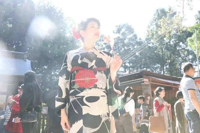 Kyoto:Family-Friendly Kimono & Yukata Experience at WARGO - Standard plan vs deluxe plan, what changes in your kimono kit