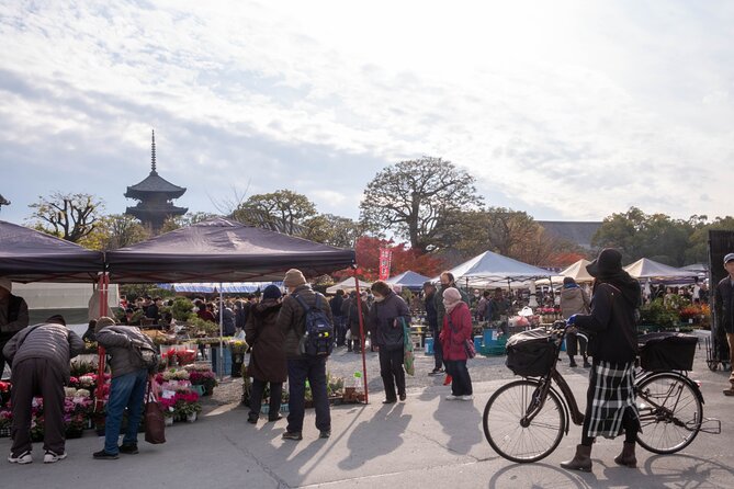 Kyoto Flea Market Cultural Exchange with English Learners - Conversation value: learning customs while you shop