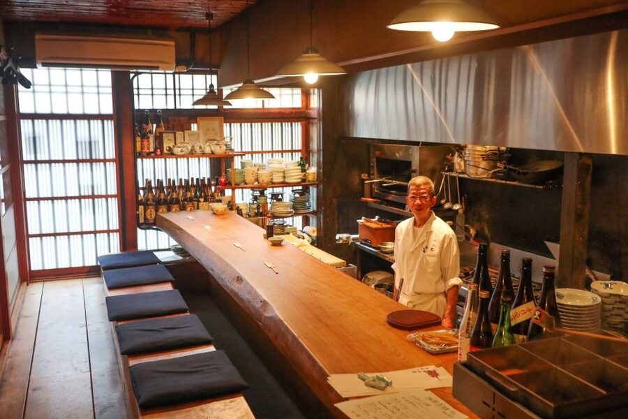 Kyoto: Foodie Night Tour in Gion with 9 dishes + 6 Sake - Dessert in Gion: finishing sweet, not just full